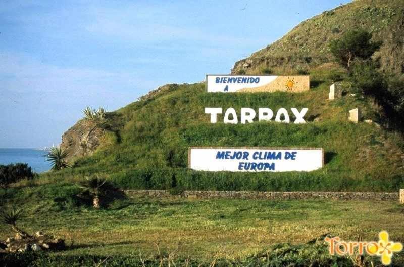 Апартаменти A 100M De Playa Piscina Y Todos Los Servicios Торрокс Екстер'єр фото